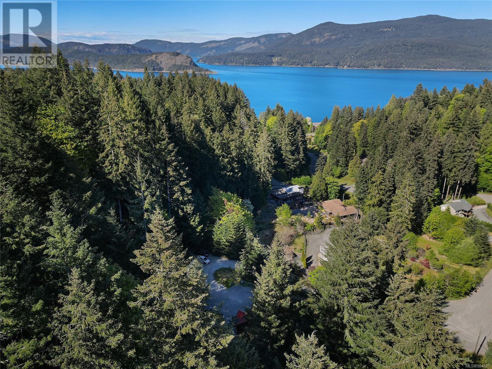 1109 / 1111 PARADISE Close, Cowichan Bay