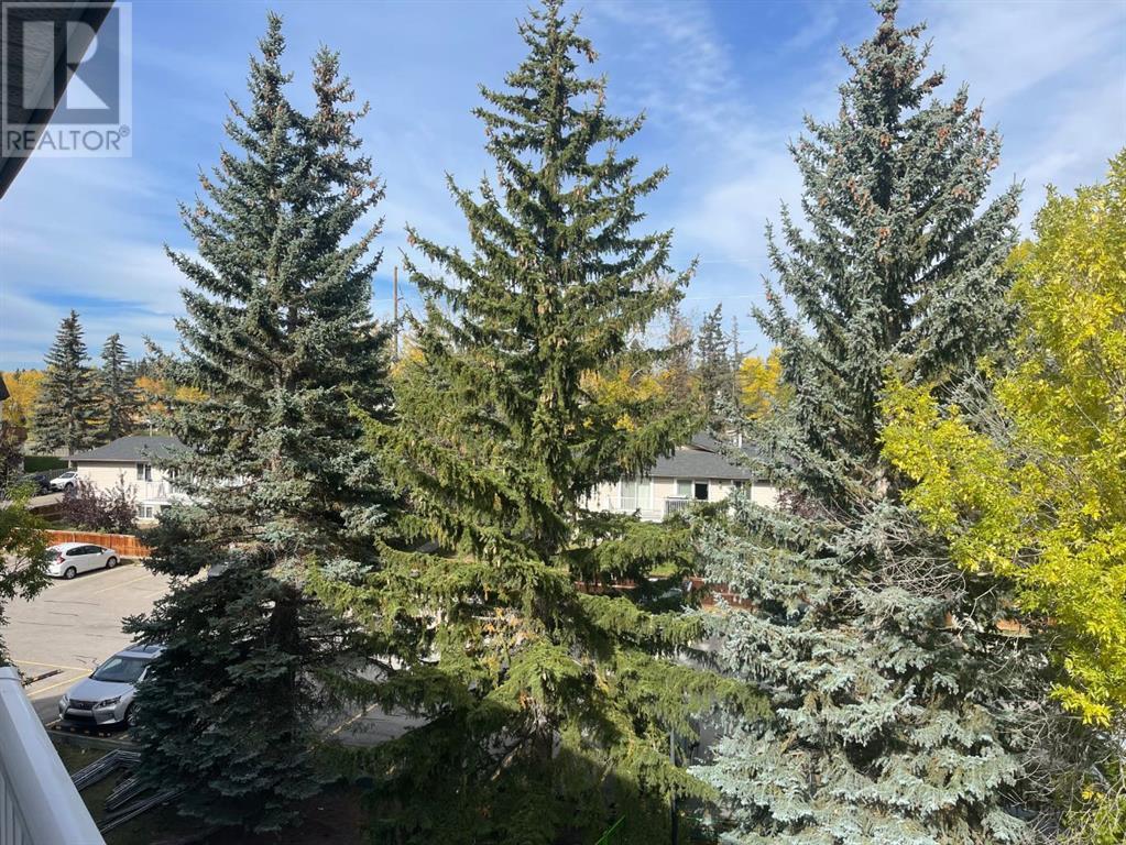 Single Family House Low rise for Sale in D  Dalton Drive NW Dalhousie Calgary 