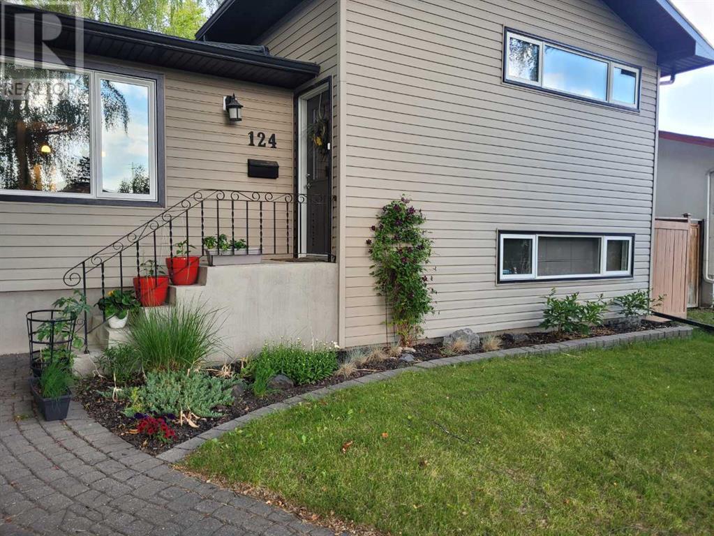 Single Family House 4 Level for Sale in  Haverhill Road SW Haysboro Calgary 