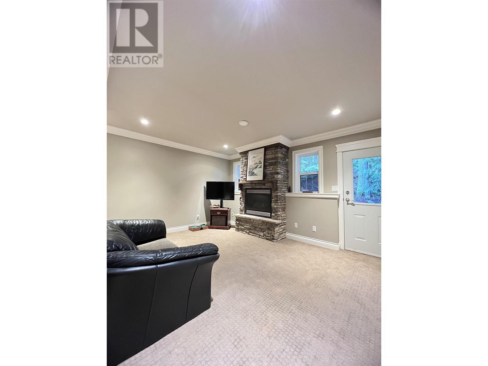 2871 FERN DRIVE, Anmore real estate listing R2956413