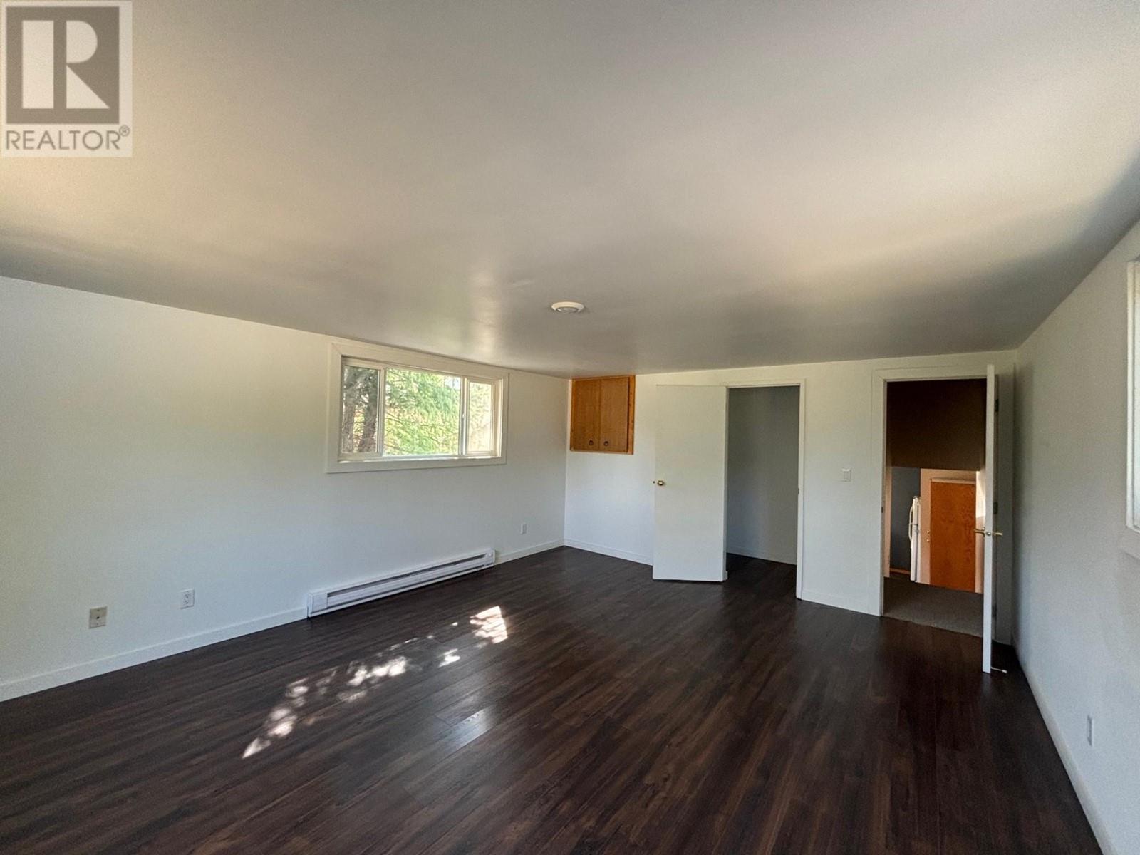 503 WOODGREEN Crescent, Greenwood