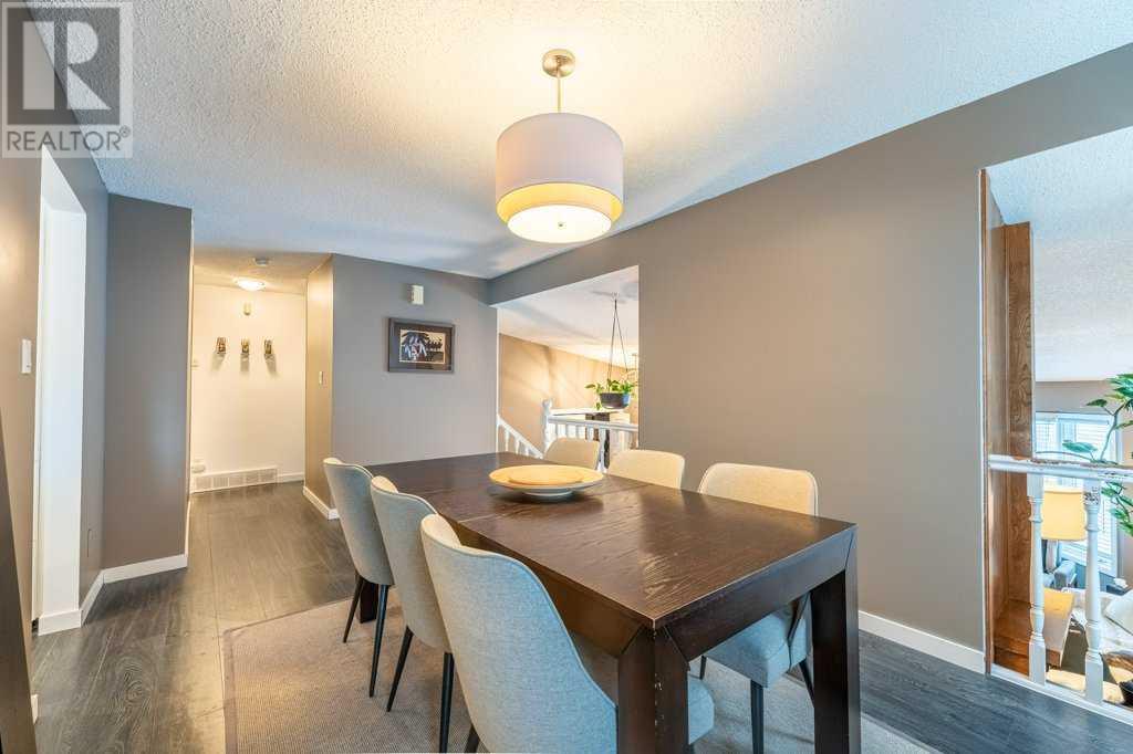 Single Family House Bi-level for Sale in  Bedford Circle NE Beddington Heights Calgary 