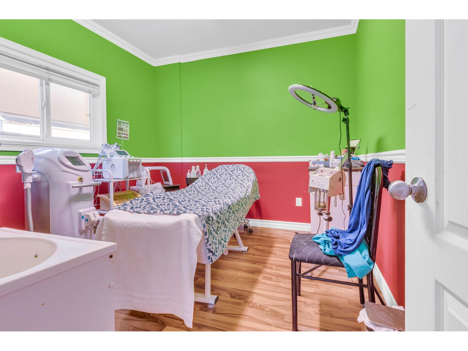 Photo 15 of 6758 148th Street, Surrey BC