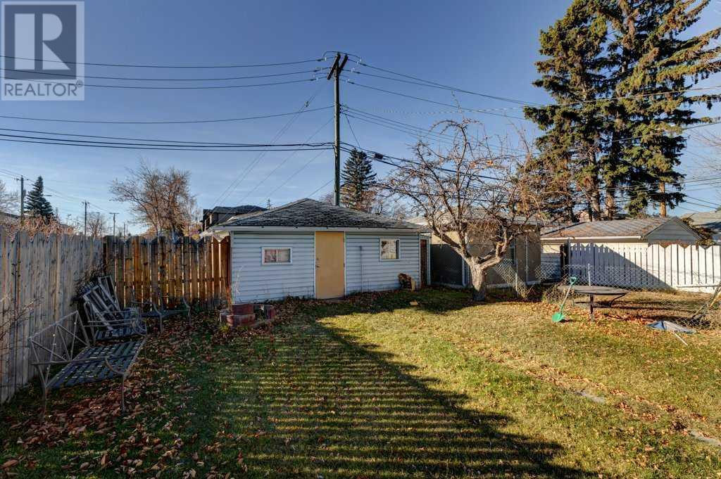 Single Family House Bungalow for Sale in  Poplar Road SW Spruce Cliff Calgary 