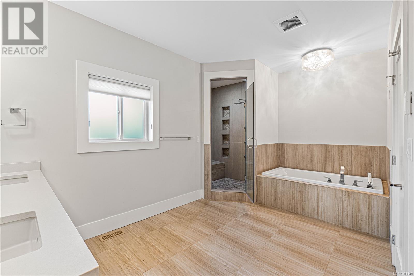 6259 Icarus Dr, Nanaimo real estate listing 983940