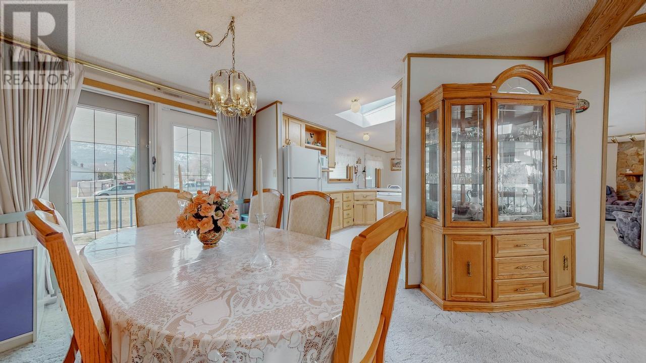  129 Walnut Place, Oliver