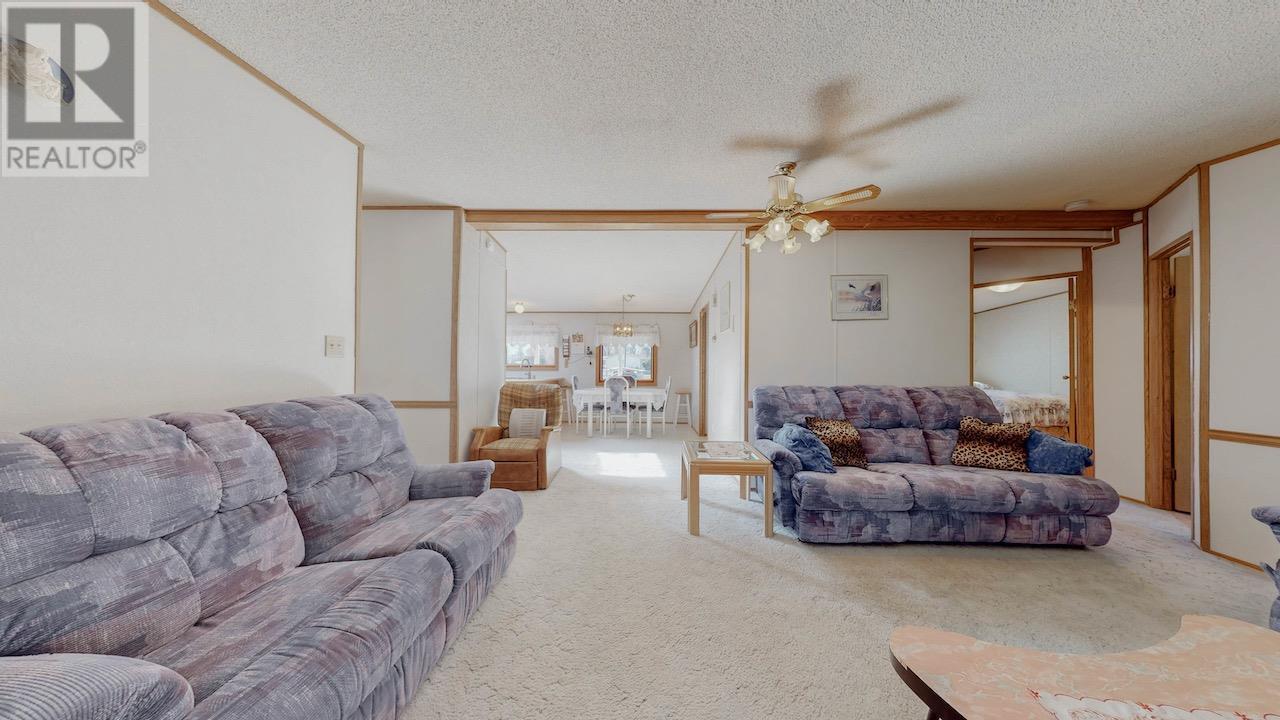  129 Walnut Place, Oliver