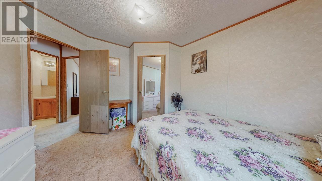  129 Walnut Place, Oliver