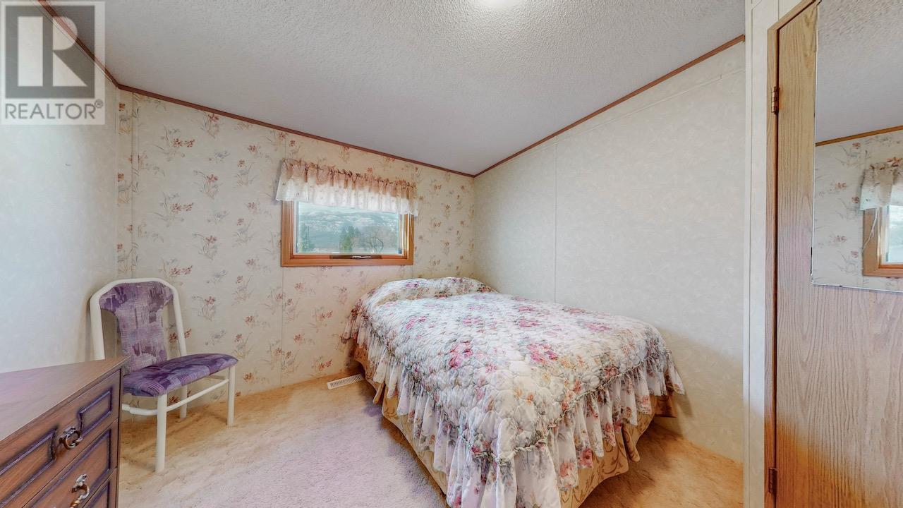  129 Walnut Place, Oliver