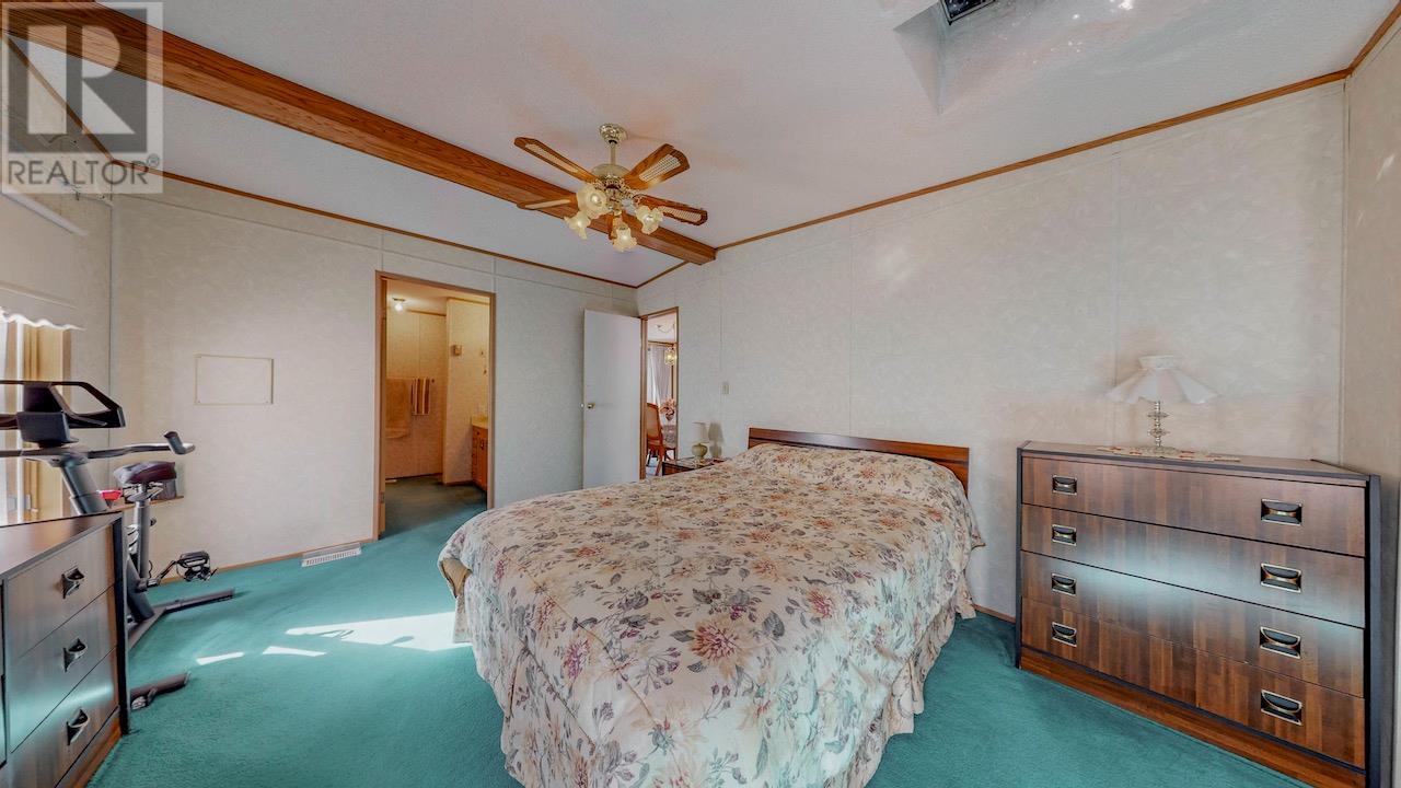  129 Walnut Place, Oliver