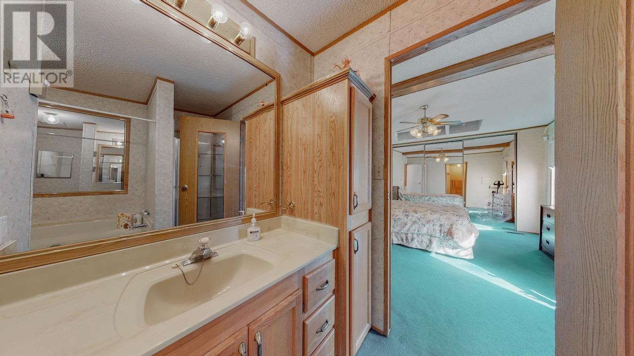  129 Walnut Place, Oliver