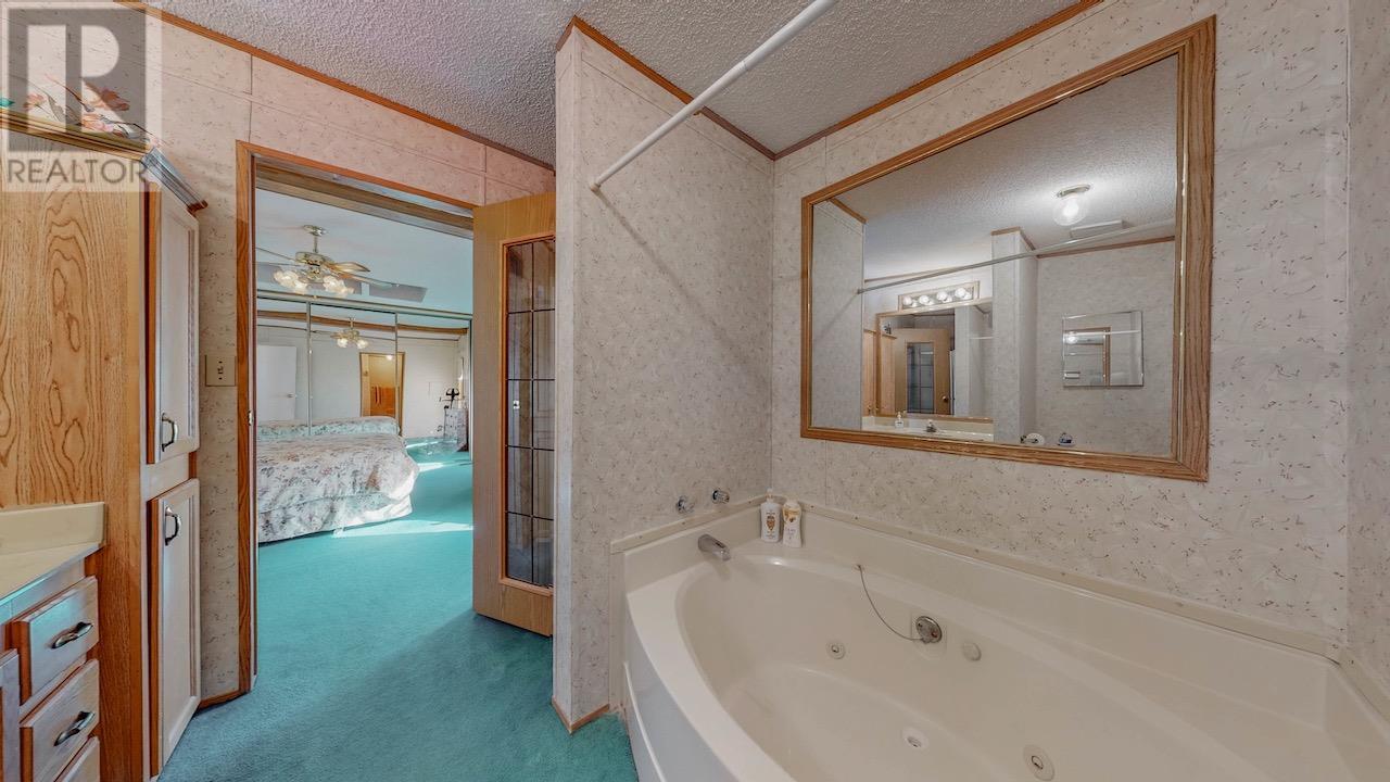  129 Walnut Place, Oliver