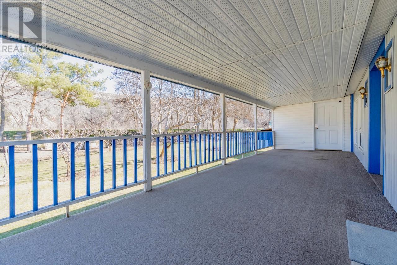  129 Walnut Place, Oliver
