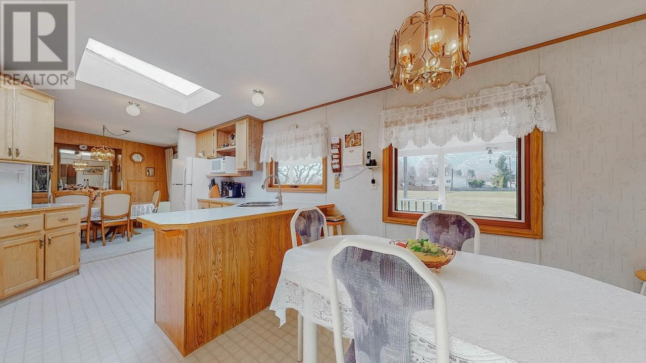  129 Walnut Place, Oliver