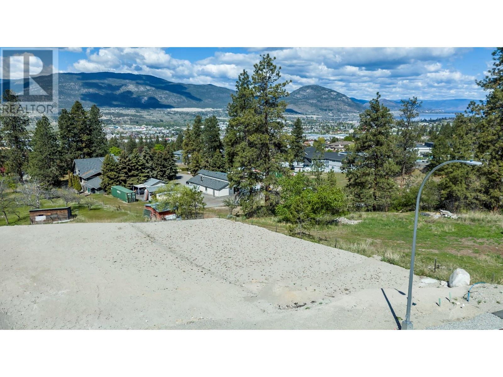  2821 EVERGREEN Drive, Penticton