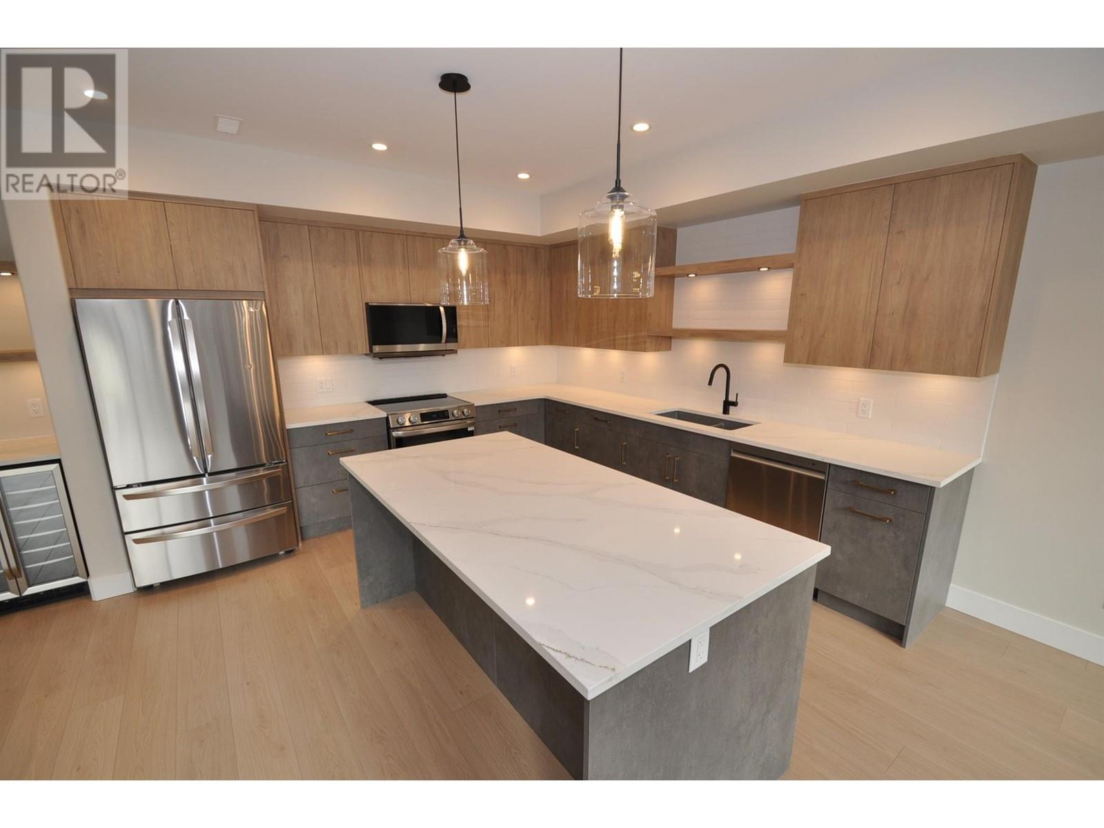 910 Lakeside Drive Unit# 401, Nelson