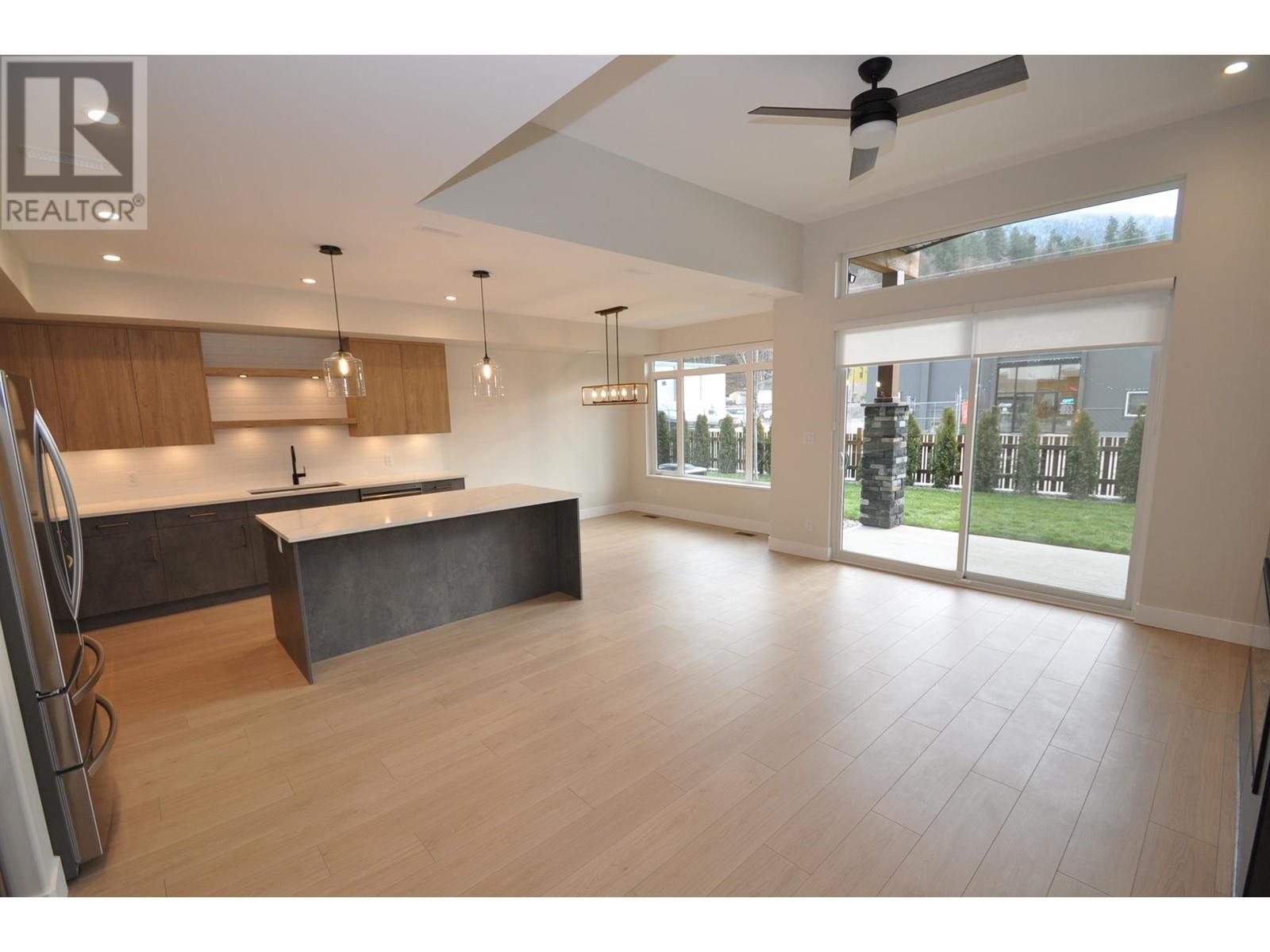 910 Lakeside Drive Unit# 401, Nelson