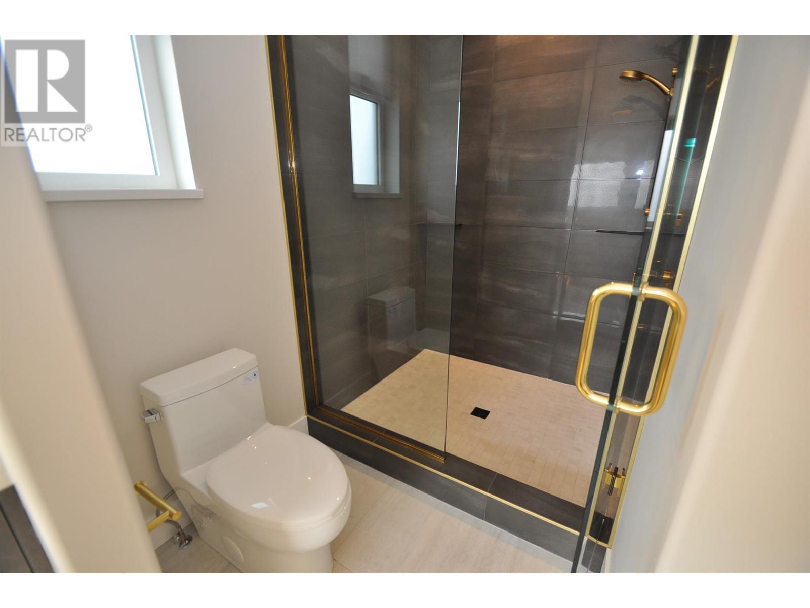 910 Lakeside Drive Unit# 401, Nelson