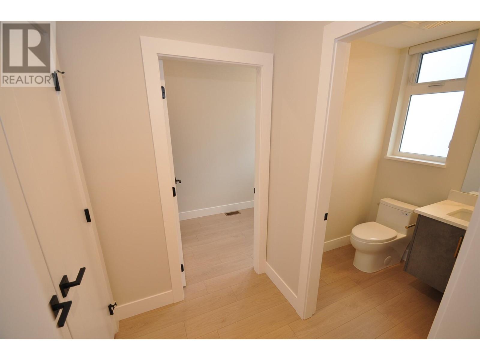 910 Lakeside Drive Unit# 401, Nelson