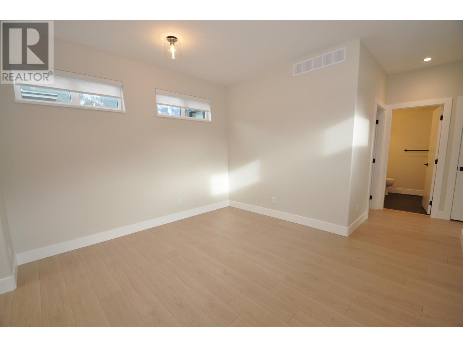 910 Lakeside Drive Unit# 401, Nelson