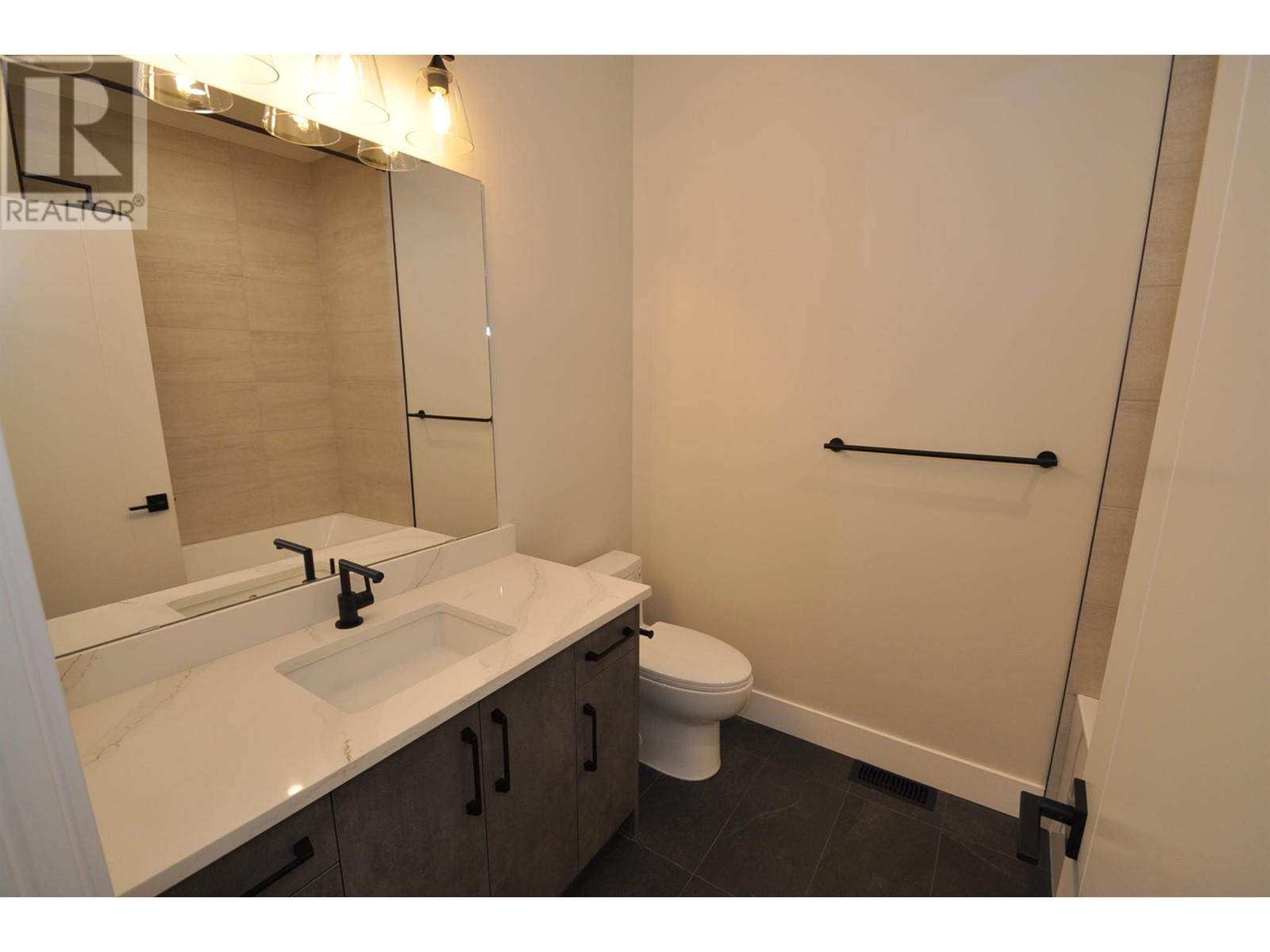 910 Lakeside Drive Unit# 401, Nelson