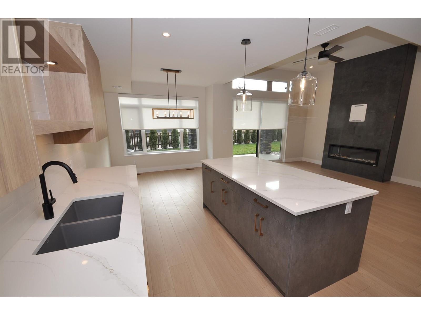 910 Lakeside Drive Unit# 401, Nelson