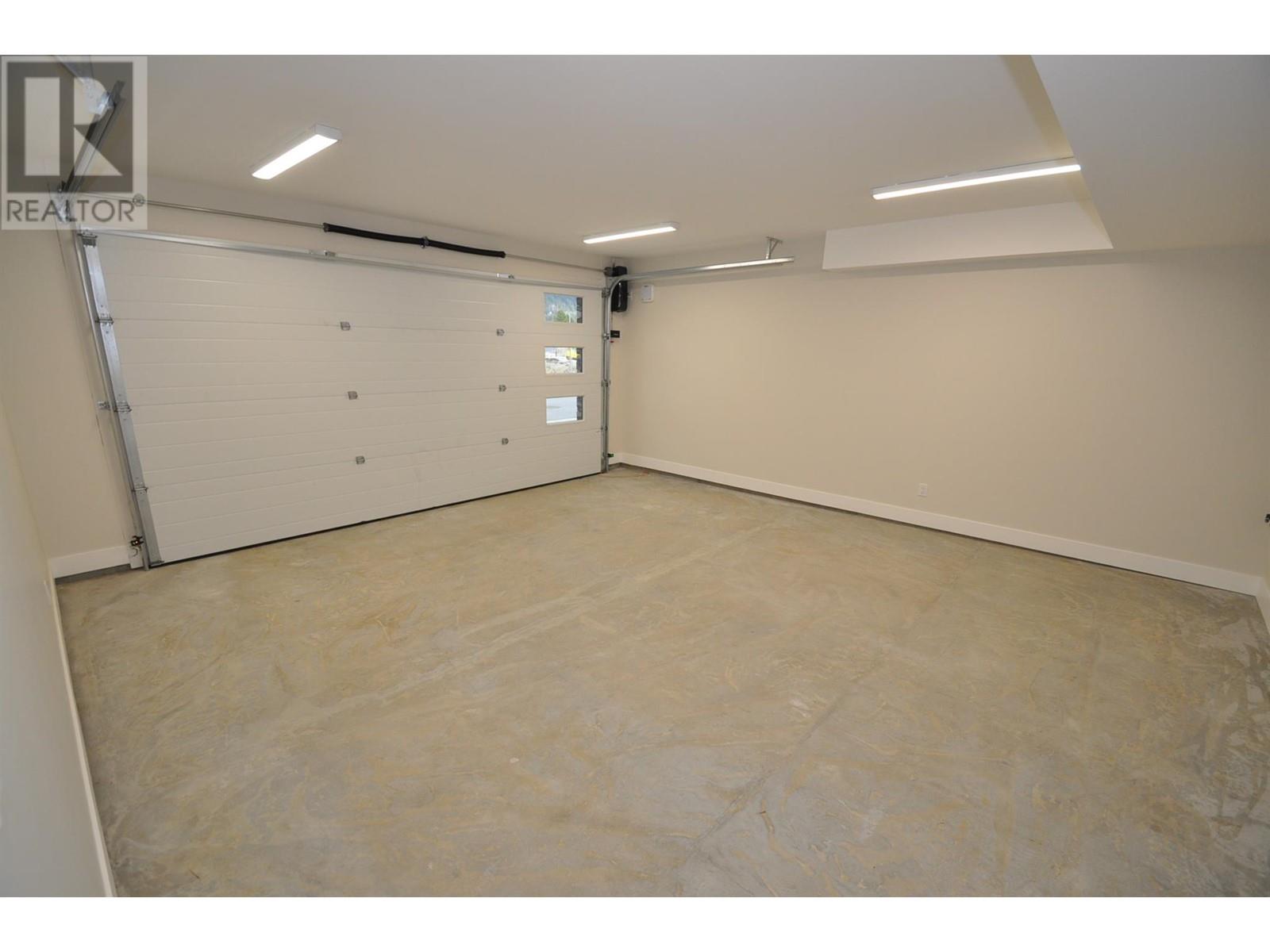 910 Lakeside Drive Unit# 401, Nelson