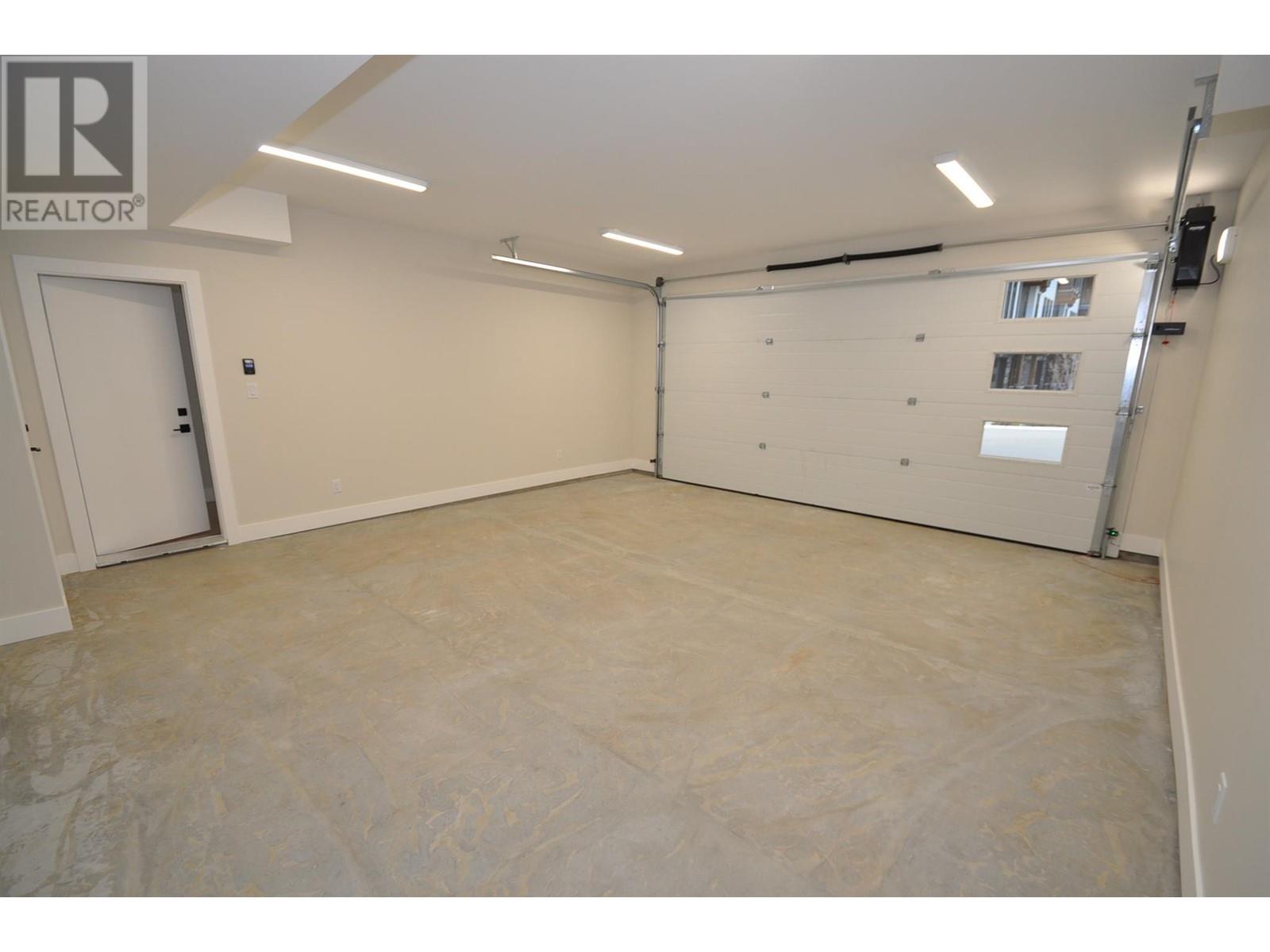 910 Lakeside Drive Unit# 401, Nelson