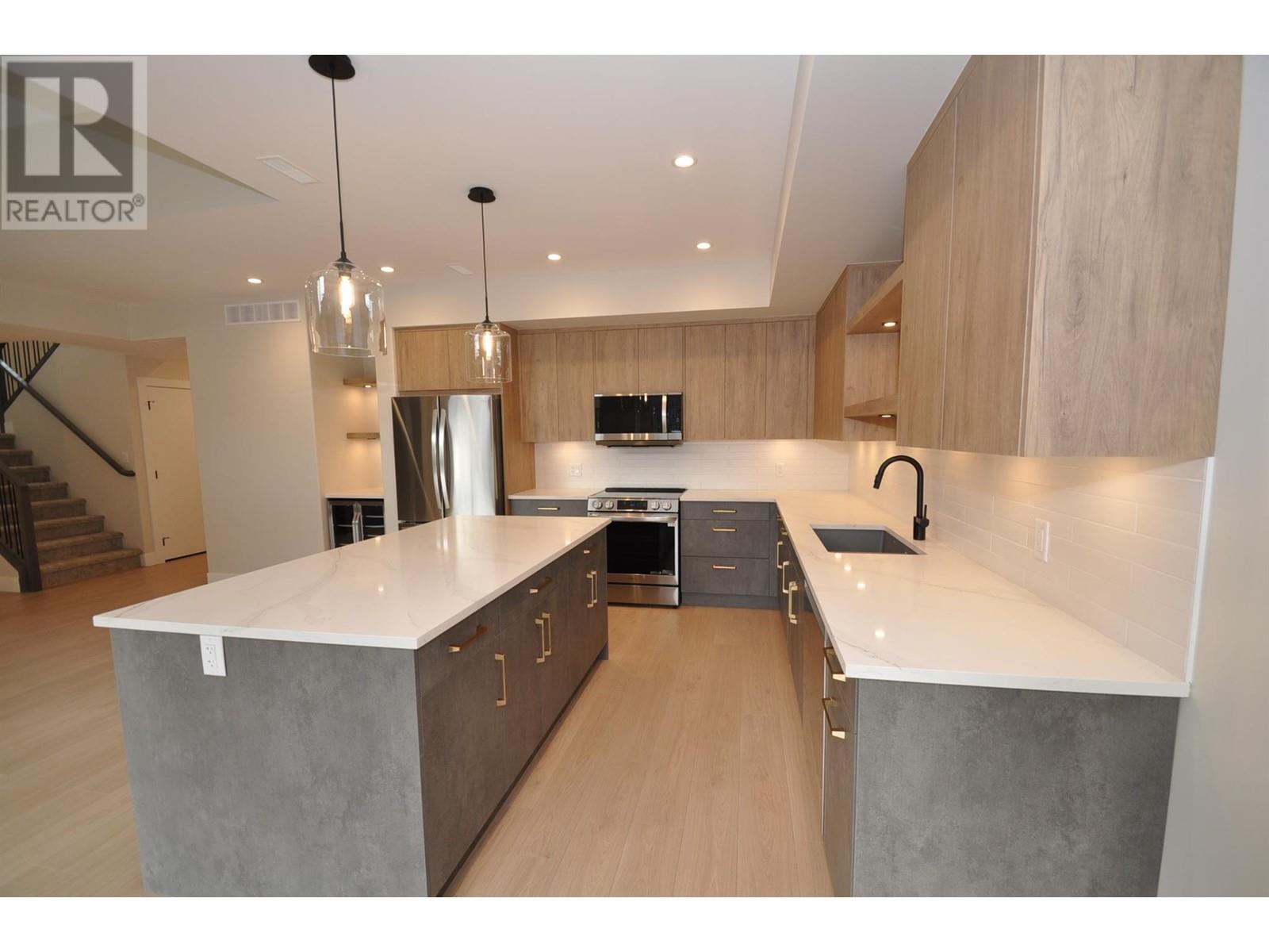 910 Lakeside Drive Unit# 401, Nelson