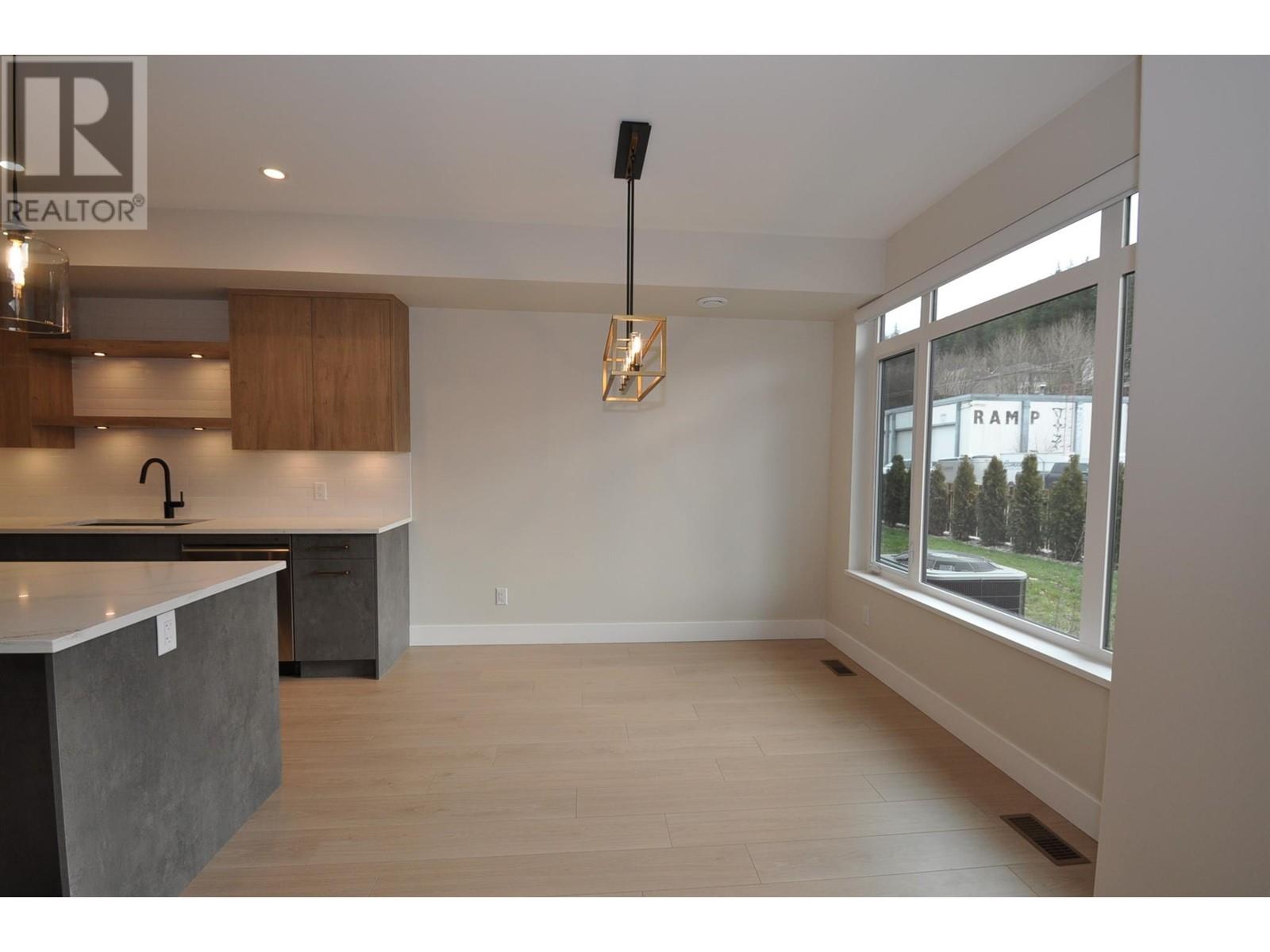 910 Lakeside Drive Unit# 401, Nelson