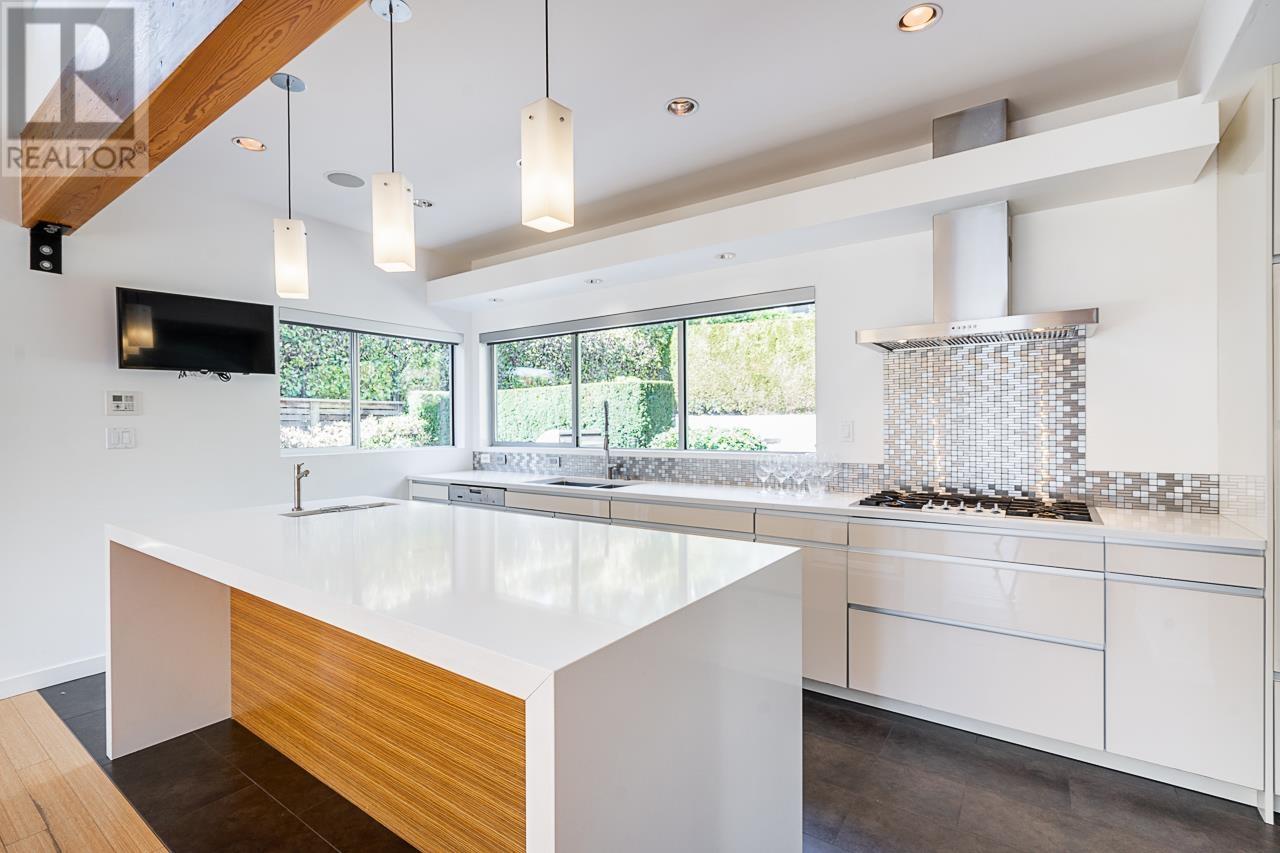 1741 OTTAWA AVENUE, West Vancouver