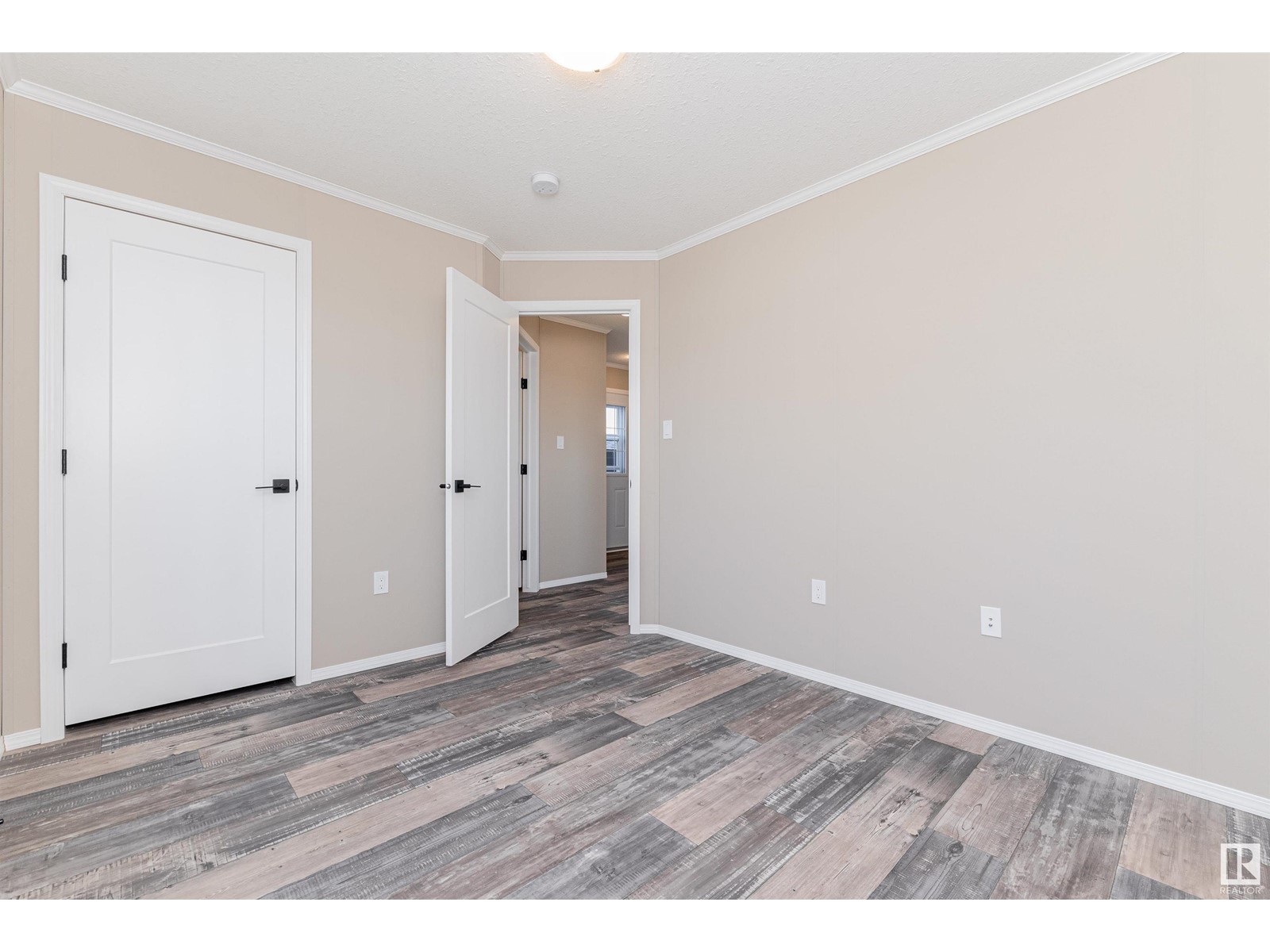 Photo 16 of 86 Meadowview Rd, Morinville AB