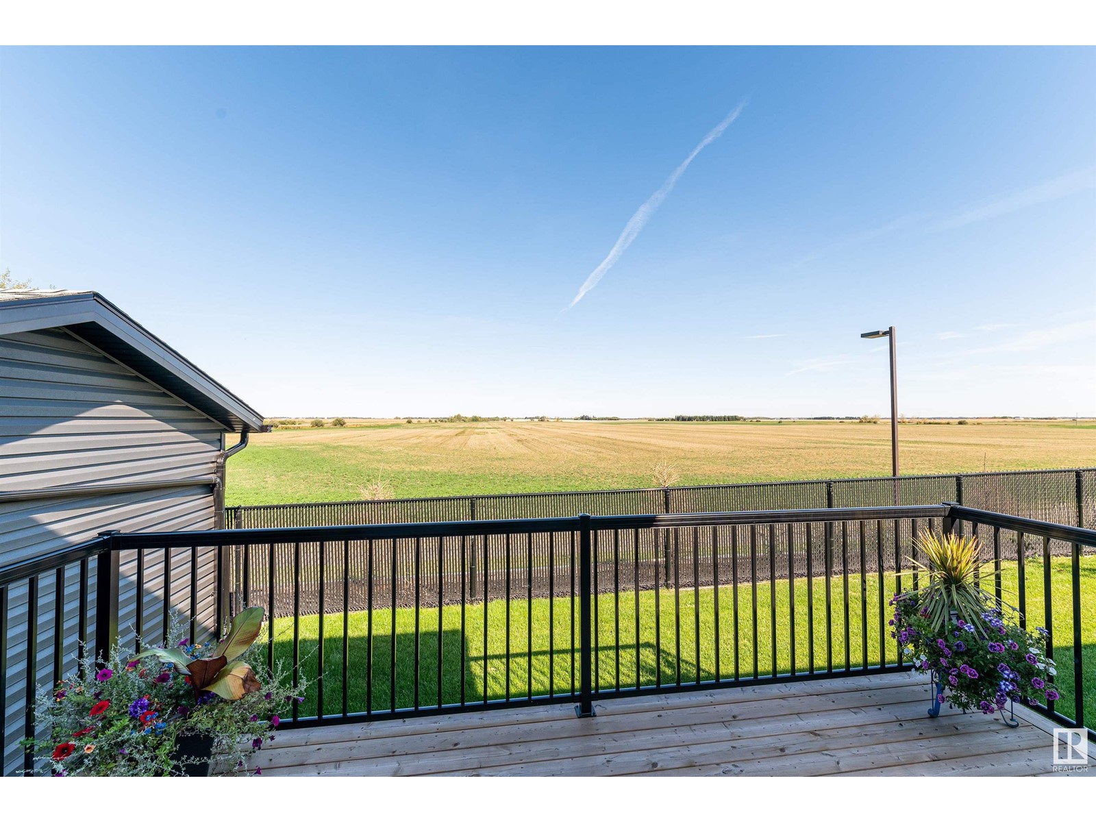 Photo 37 of 86 Meadowview Rd, Morinville AB