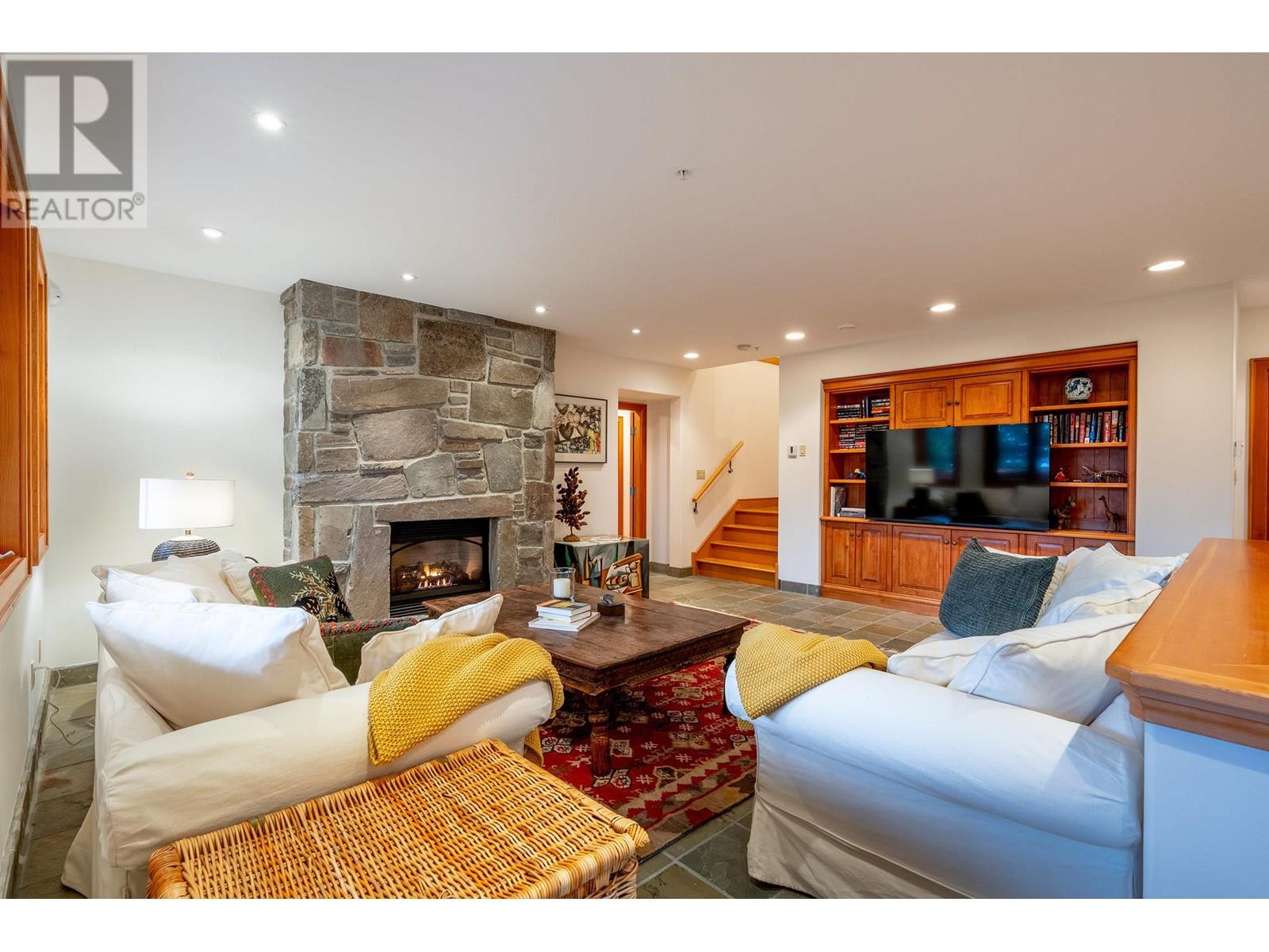 3826 SUNRIDGE DRIVE, Whistler real estate listing R2958026