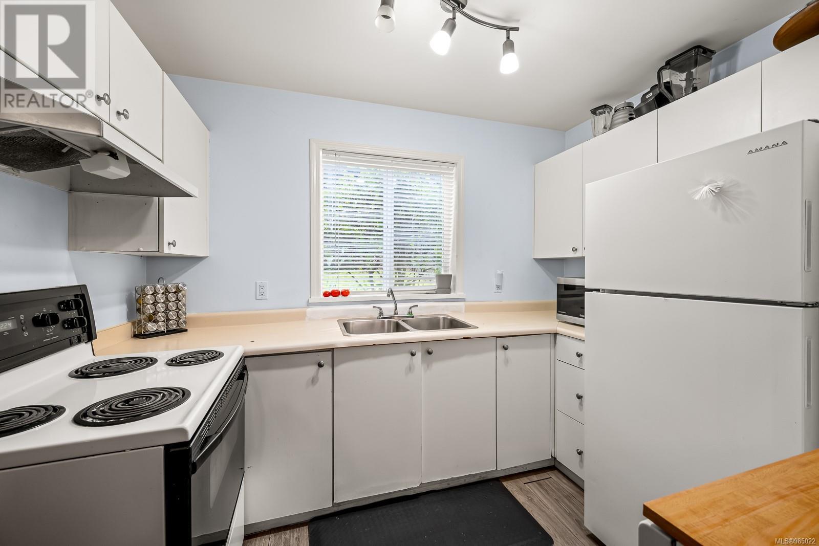 112 1050 Braidwood Rd, Courtenay real estate listing 985022