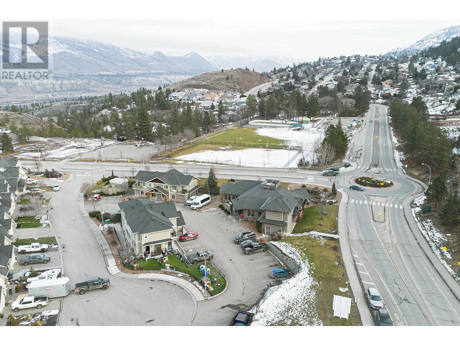 301 2049 HIGHLAND Place, Kamloops