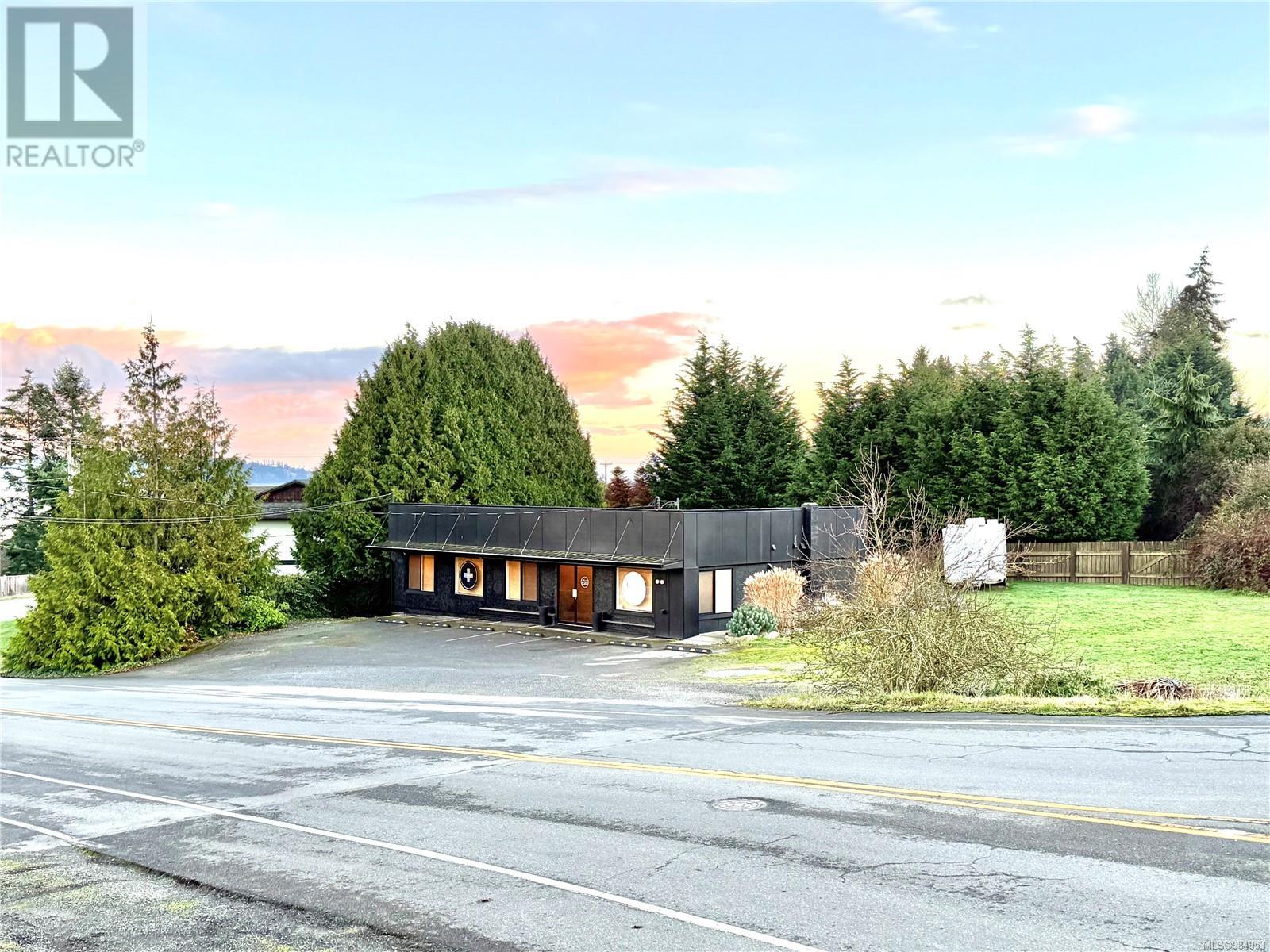  2335 Amity Drive, North Saanich