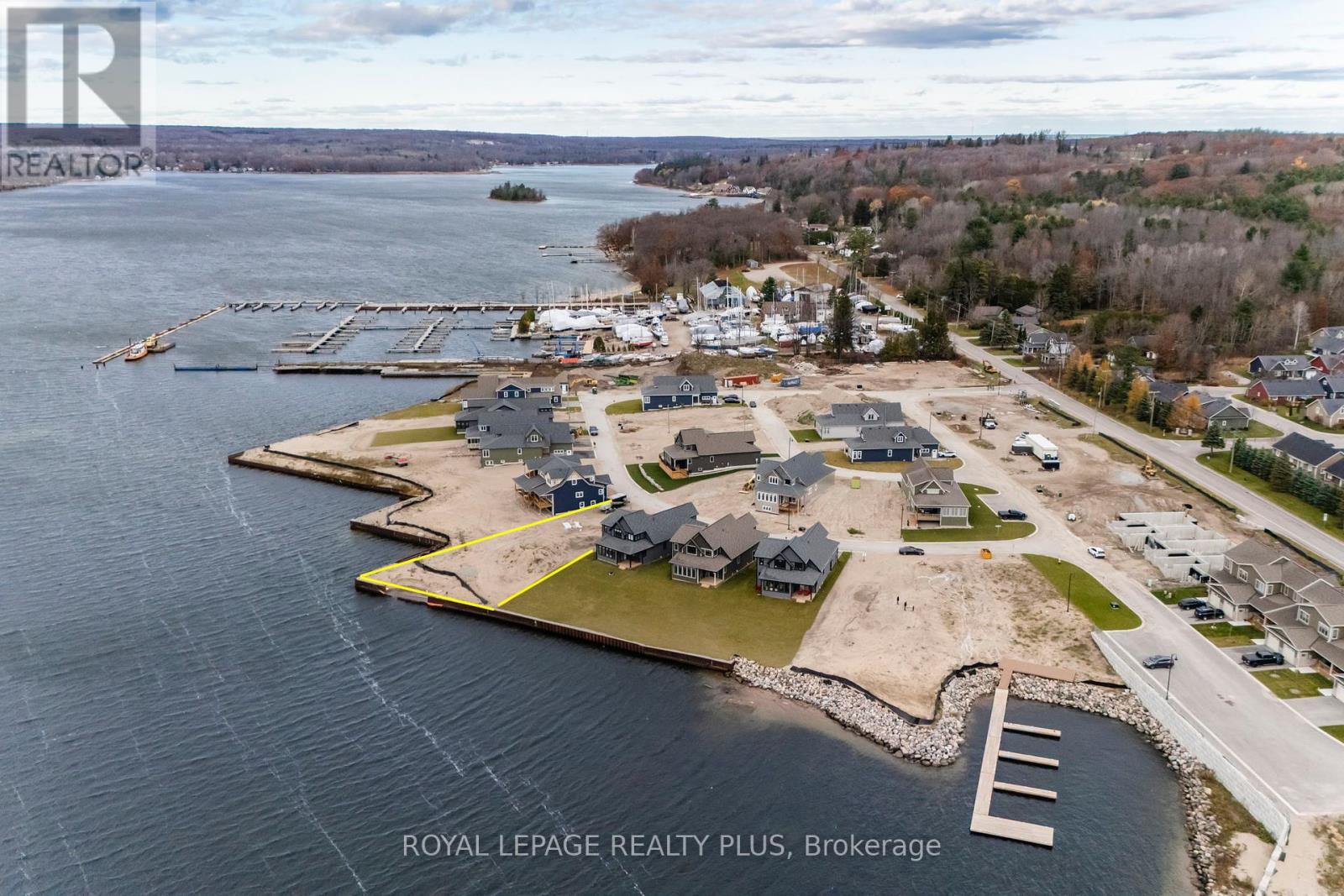 Photo 1 of 20 Navigator Road, Penetanguishene ON