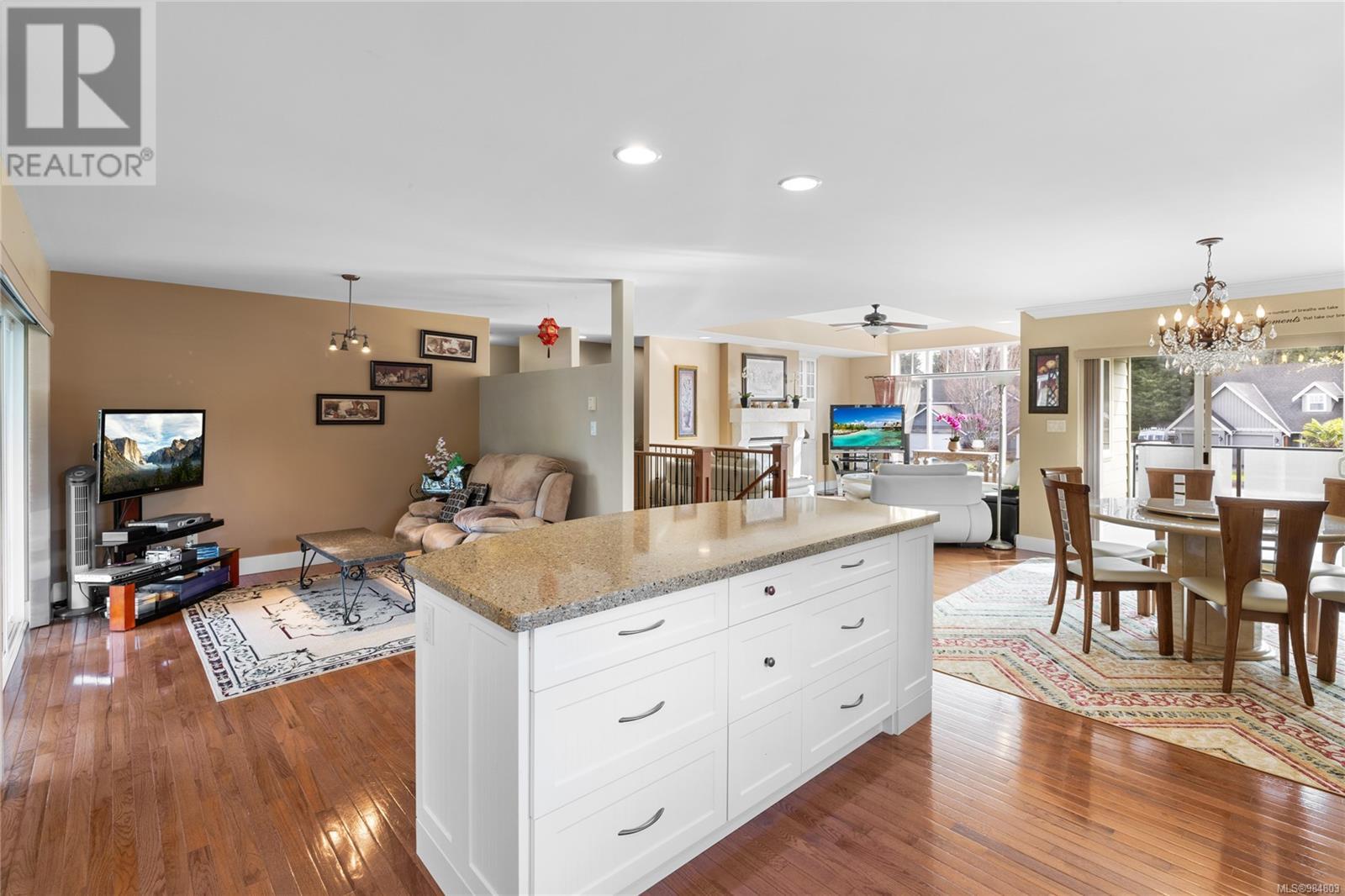 692 Abernathy Pl, Parksville real estate listing 984803