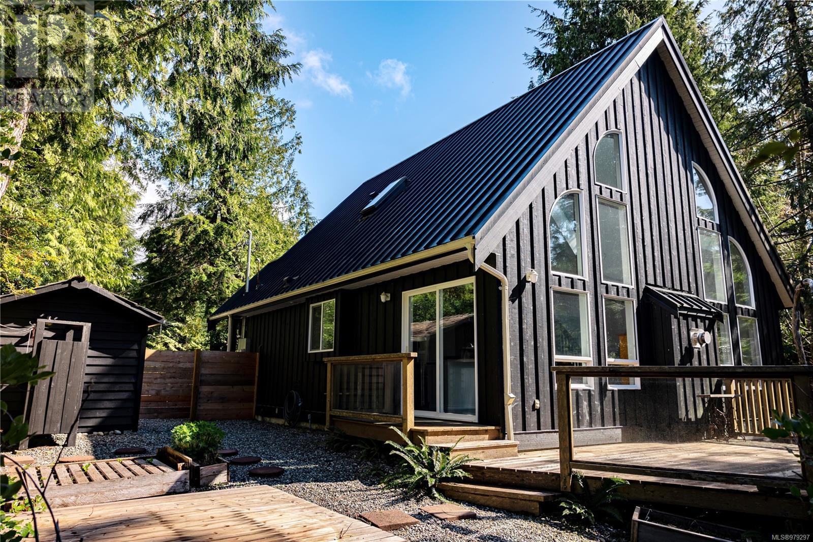 1135 Abraham Dr, Tofino