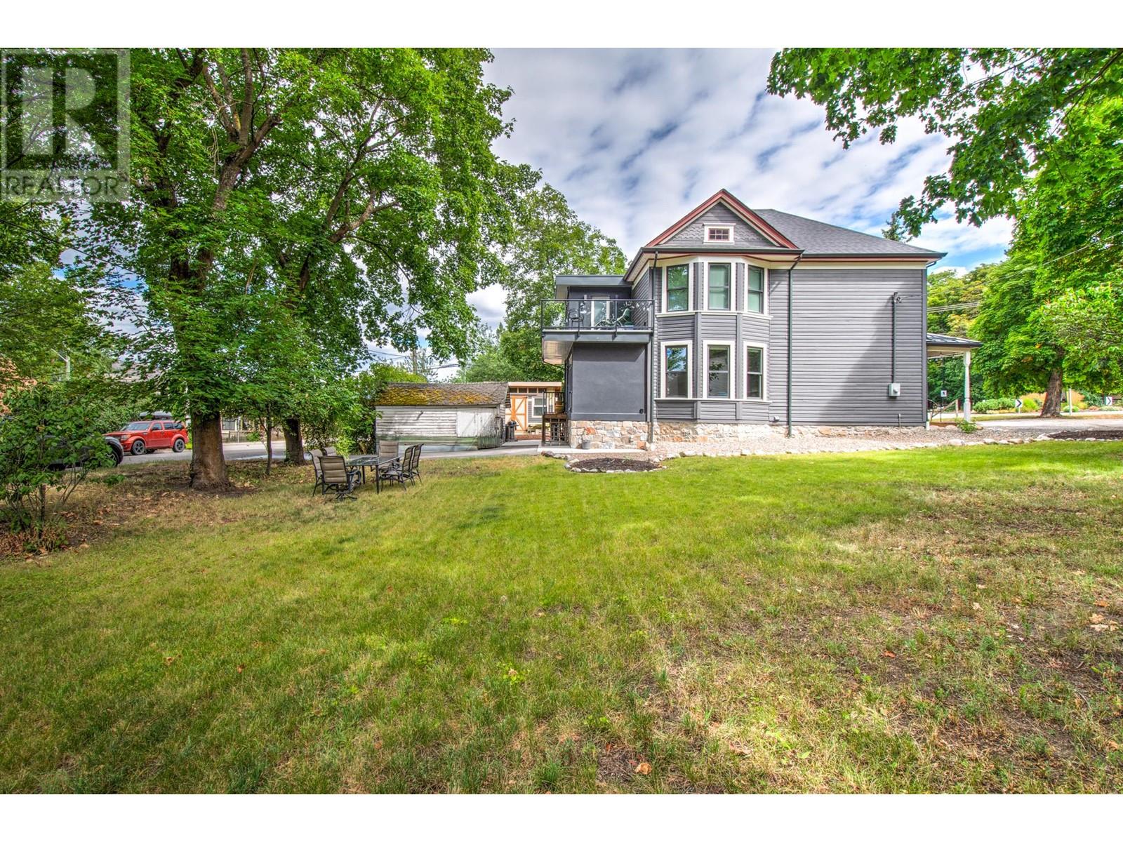 3102 Pleasant Valley Road, Vernon