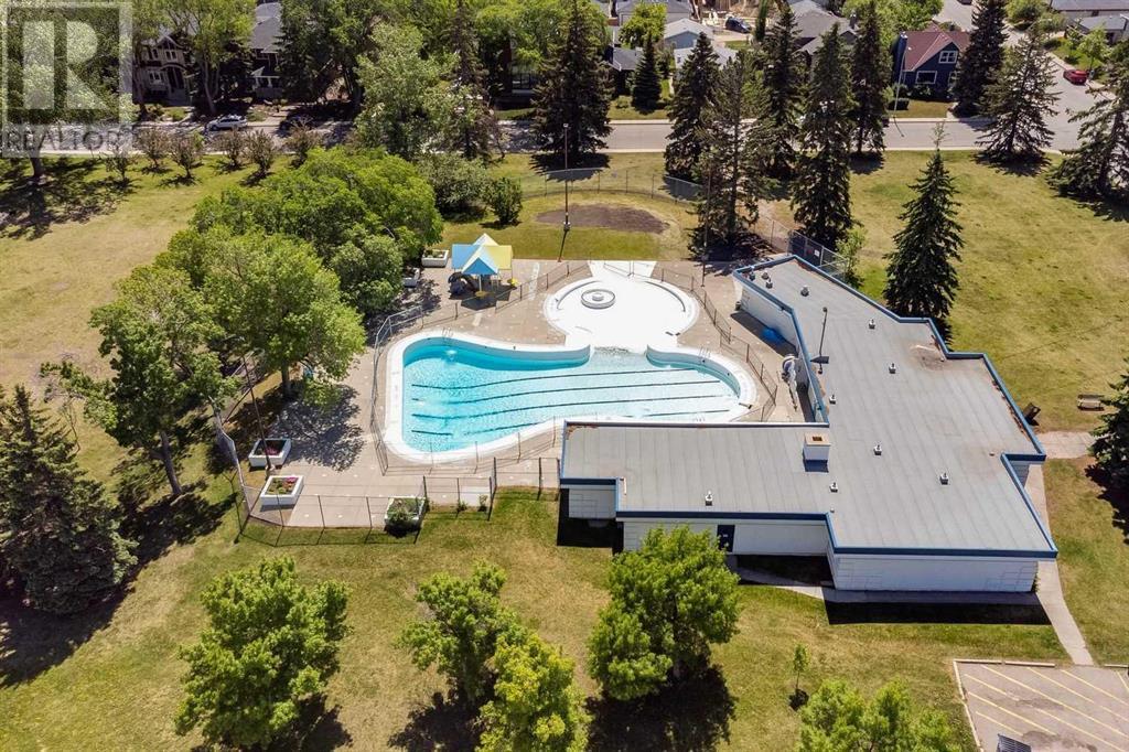 Multi-family House for Sale in     Avenue NW Mount Pleasant Calgary 