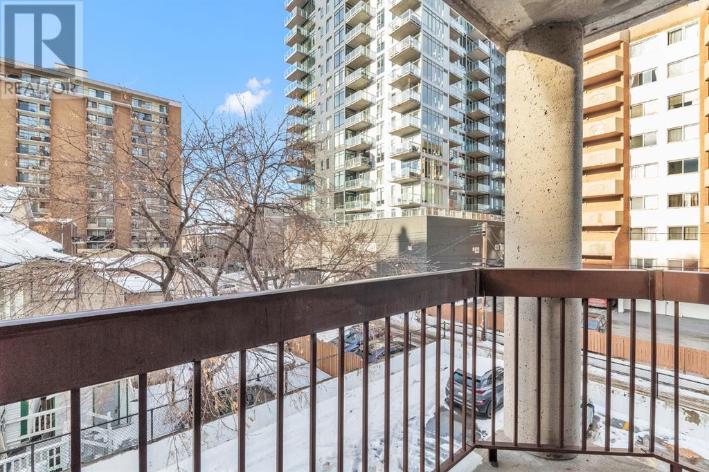 Single Family House High rise for Sale in    Avenue SW Beltline Calgary 