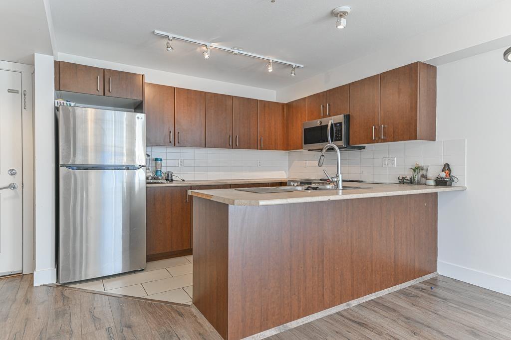 215 45567 YALE ROAD, Chilliwack Proper South, Chilliwack real estate listing R2958426