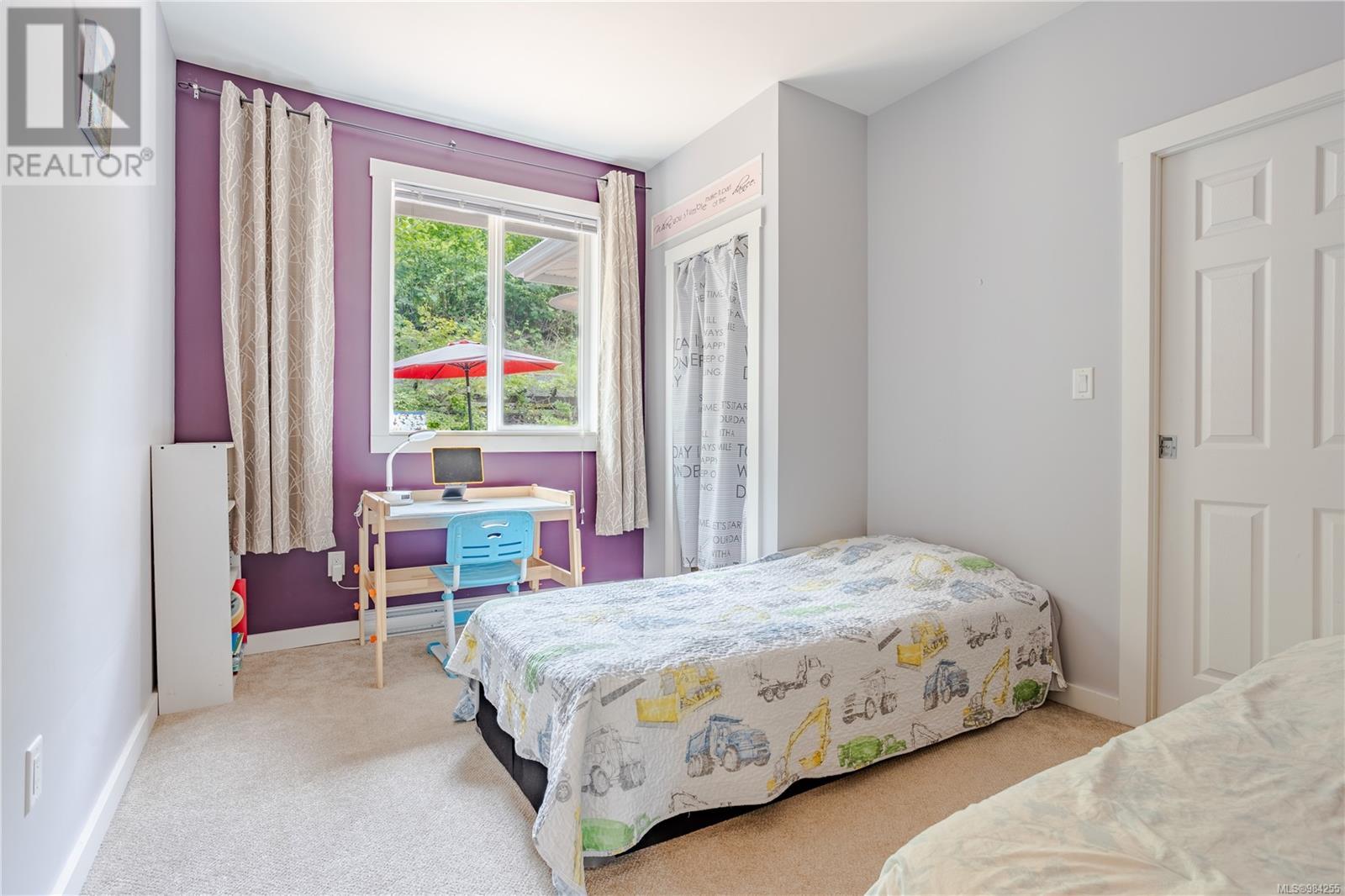 5727 Bradbury Rd, Nanaimo