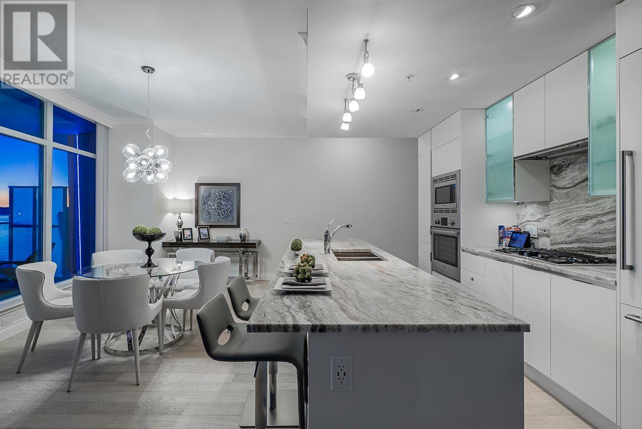601 185 VICTORY SHIP WAY, North Vancouver