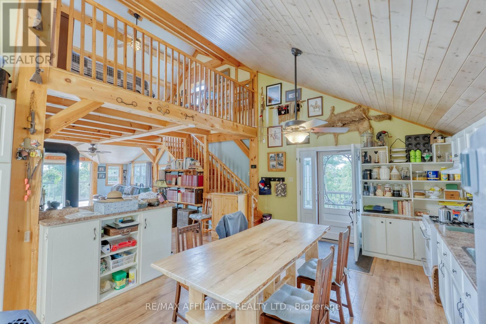 Photo 16 of 19 West Devil Lk Lane E, Frontenac ON
