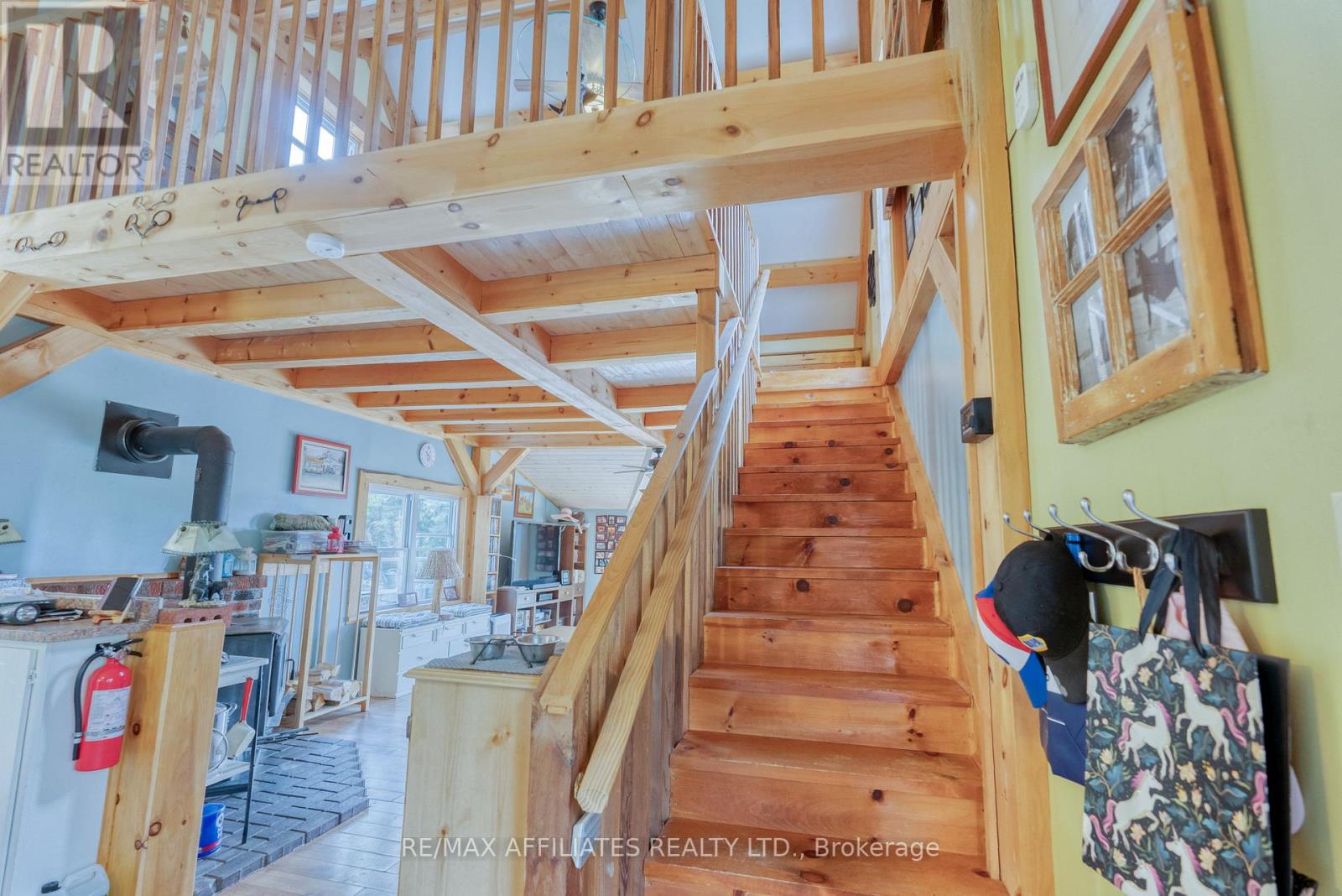 Photo 17 of 19 West Devil Lk Lane E, Frontenac ON