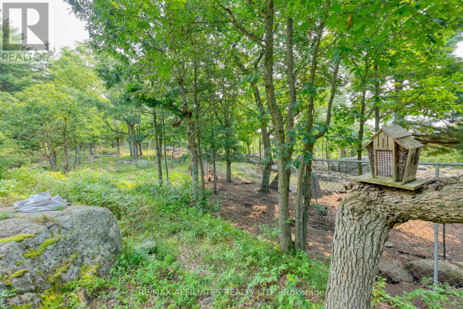 Photo 23 of 19 West Devil Lk Lane E, Frontenac ON