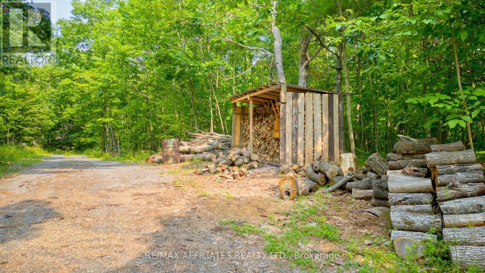 Photo 27 of 19 West Devil Lk Lane E, Frontenac ON